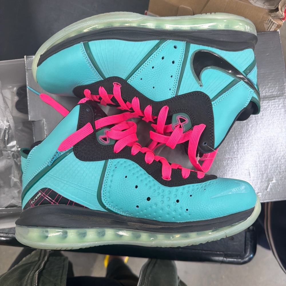 LeBron 8 “south beach” 7M/Y and 8.5 W Nike Turquoise and Hot Pink Men’s Sneakers - Picture 4 of 5